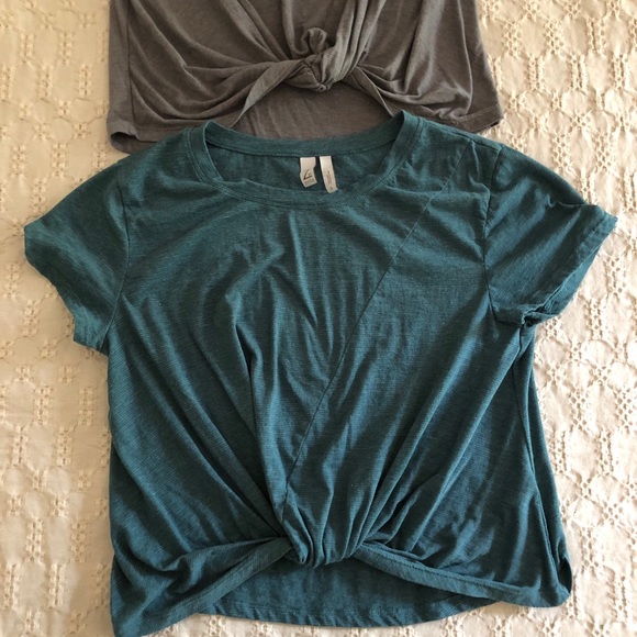 Lot of 2 Z by Zella Like New! EUC Tops - Picture 2 of 9